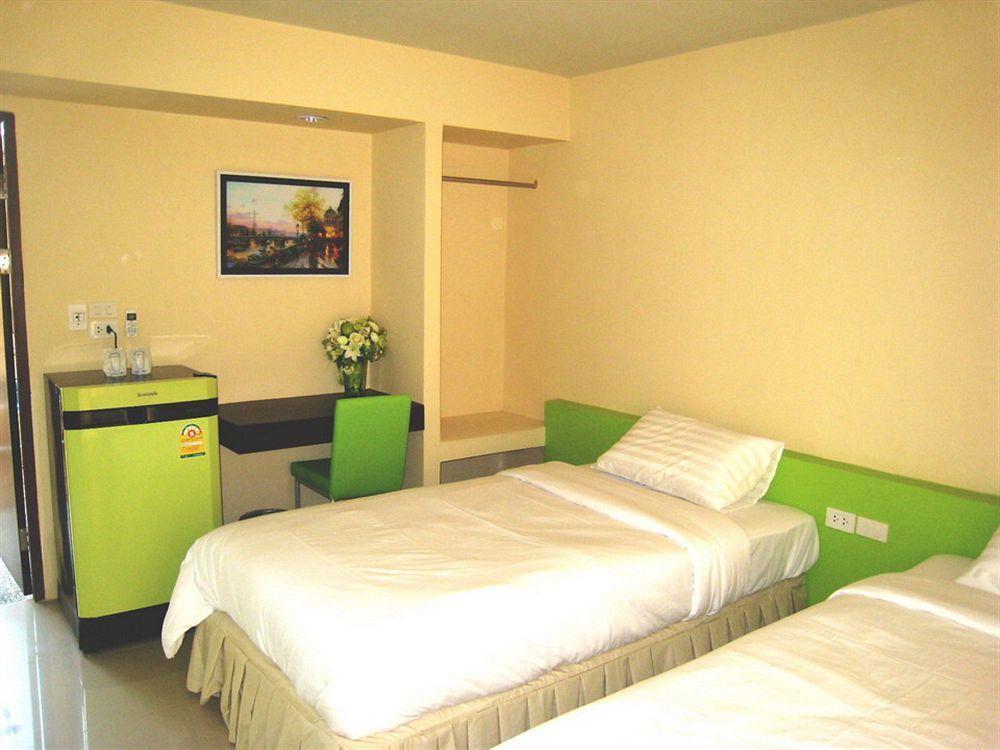 C2 Residence Lampang Exteriör bild