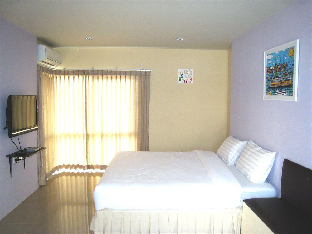 C2 Residence Lampang Exteriör bild
