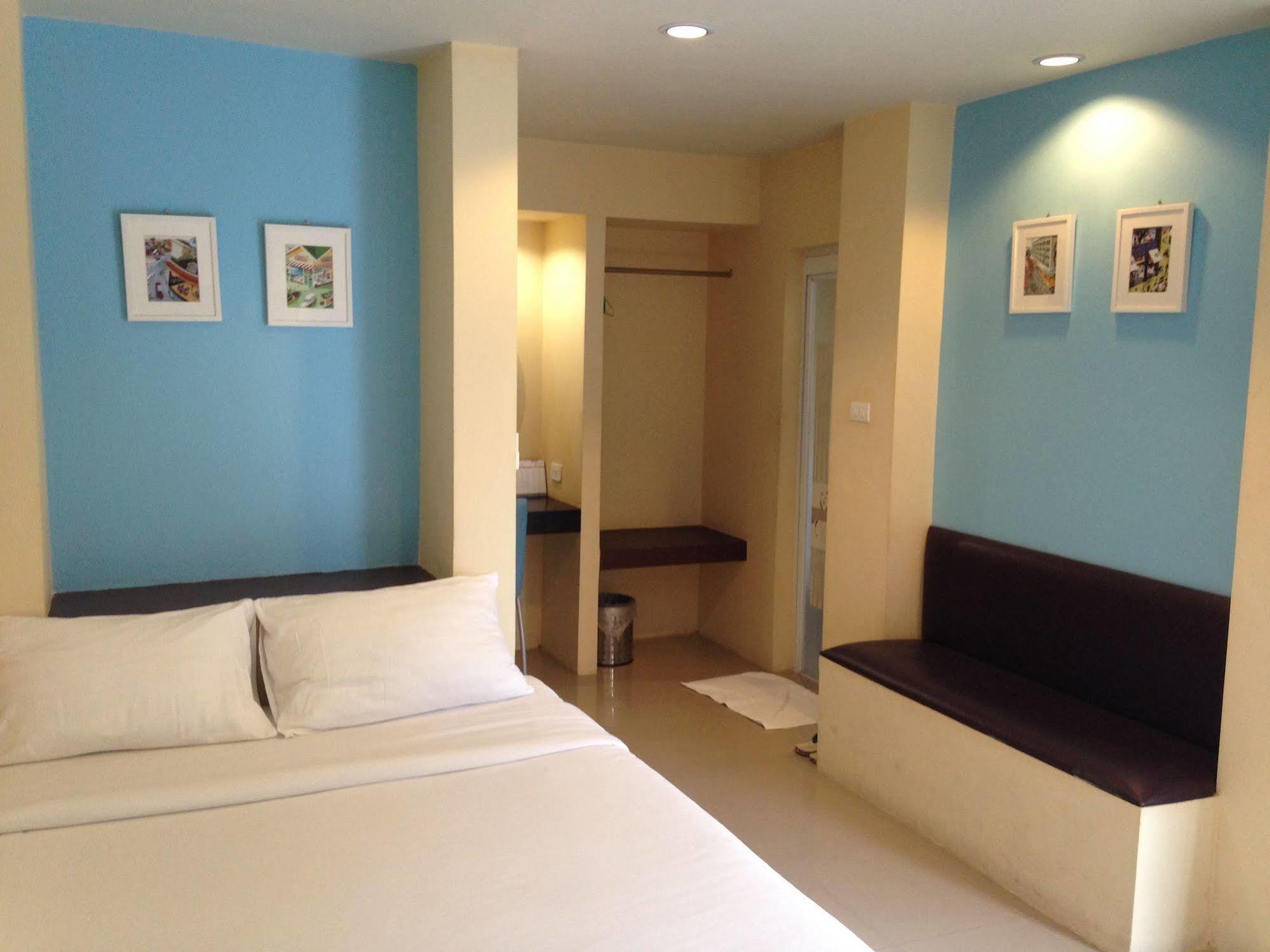 C2 Residence Lampang Exteriör bild