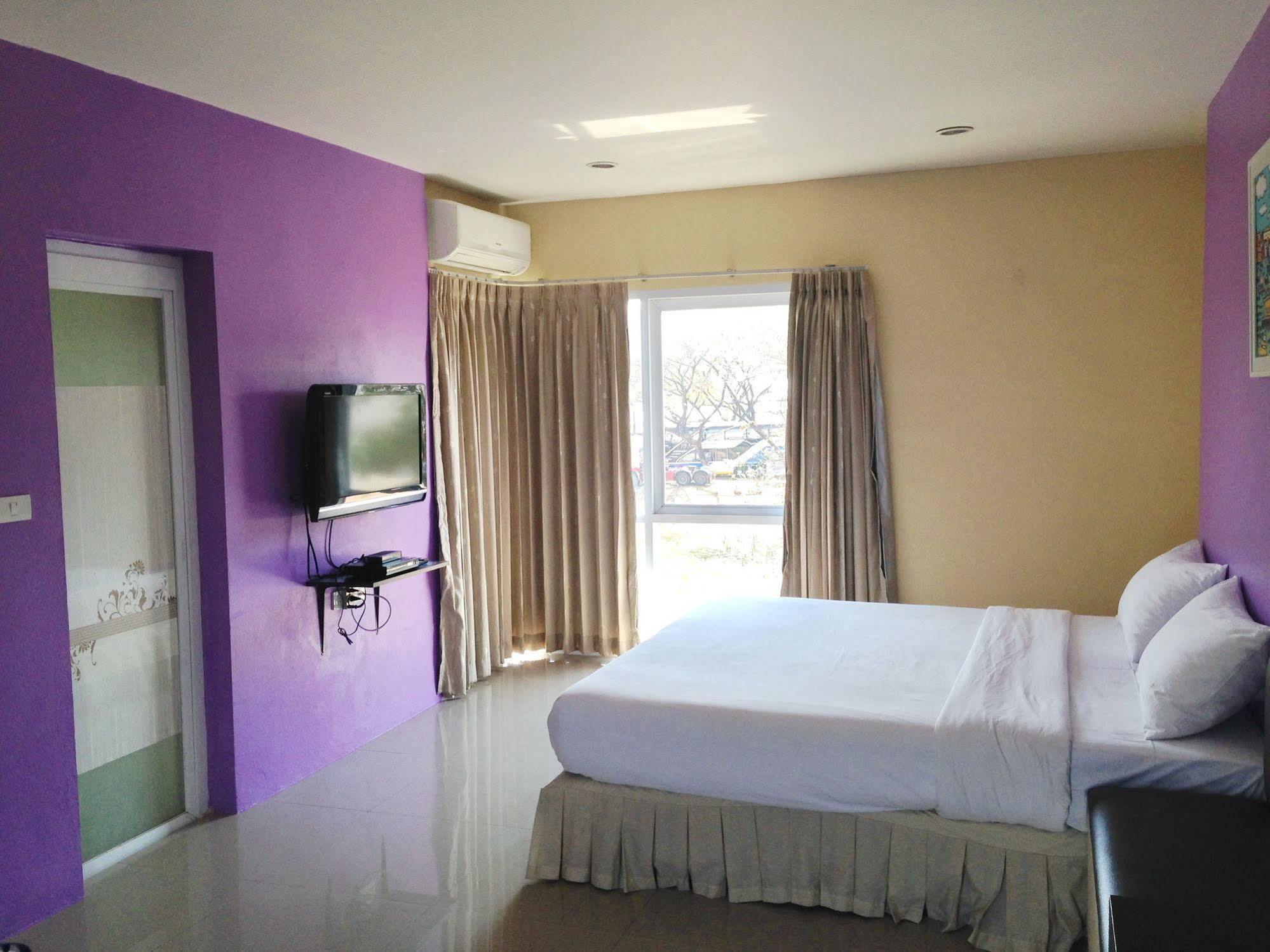 C2 Residence Lampang Exteriör bild